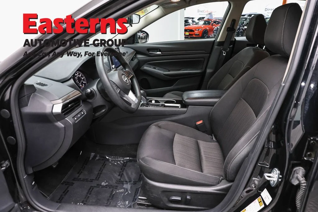 Used 2024 Black Nissan 2.5 SV image 14