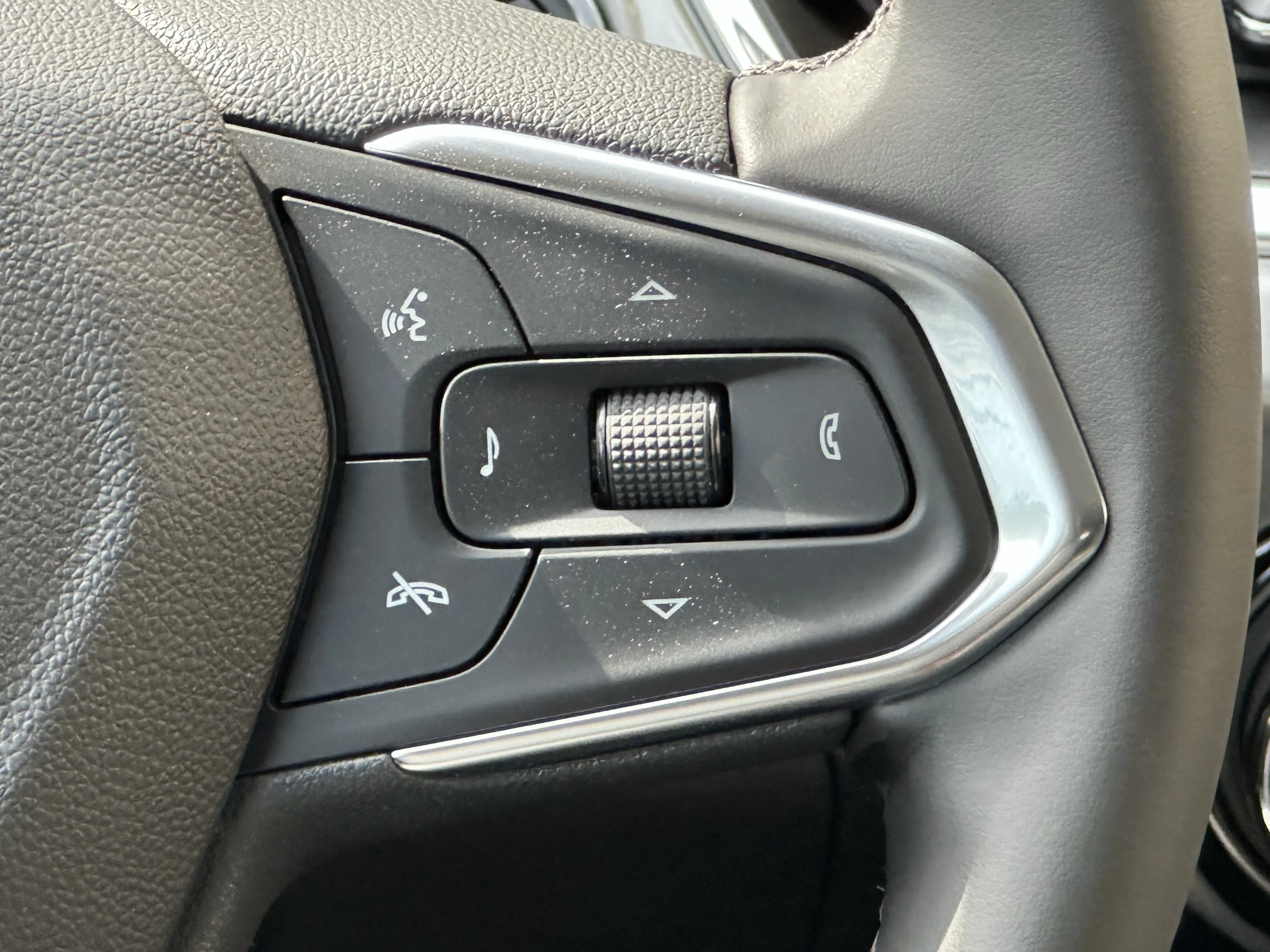 New 2026 Summit White Chevrolet LT image 13