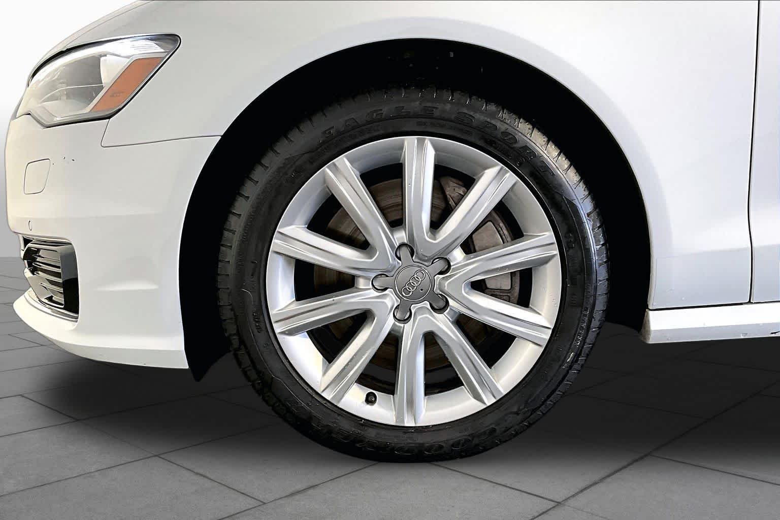 Used 2016 Glacier White Metallic Audi 3.0T Premium Plus image 10