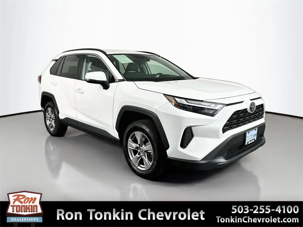 Used 2023 Ice Toyota XLE image 1