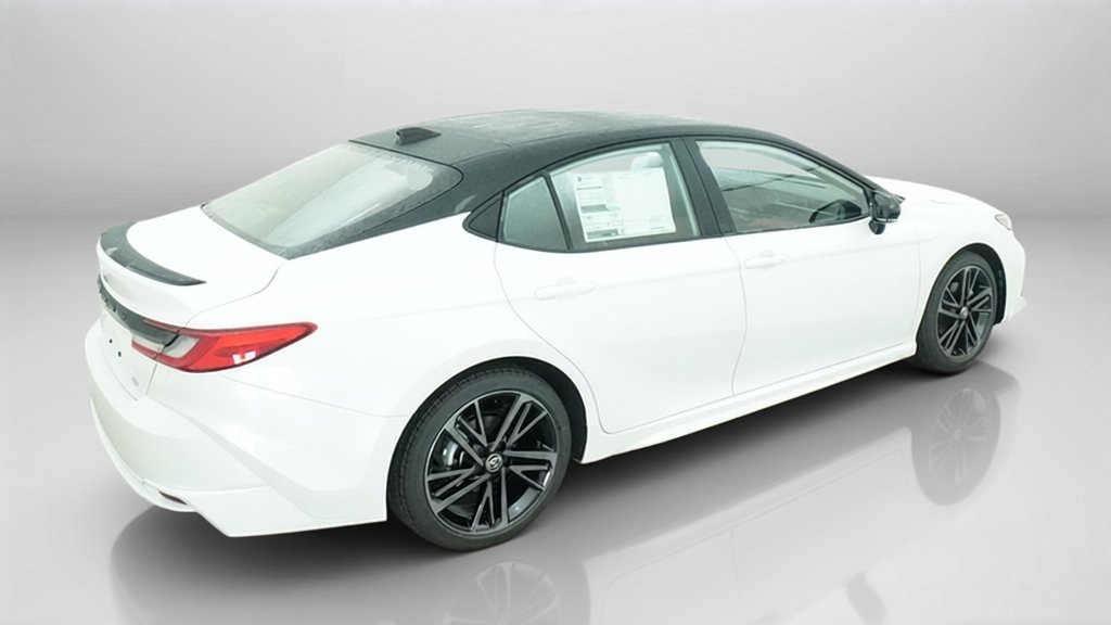 New 2026 Wind Chill Pearl with Midnight Black Metallic roof Toyota XSE image 9
