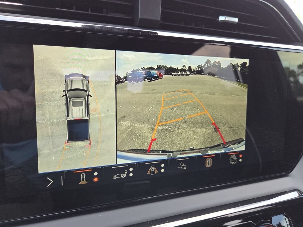 2026 GMC Sierra 1500 AT4X - Photo 16