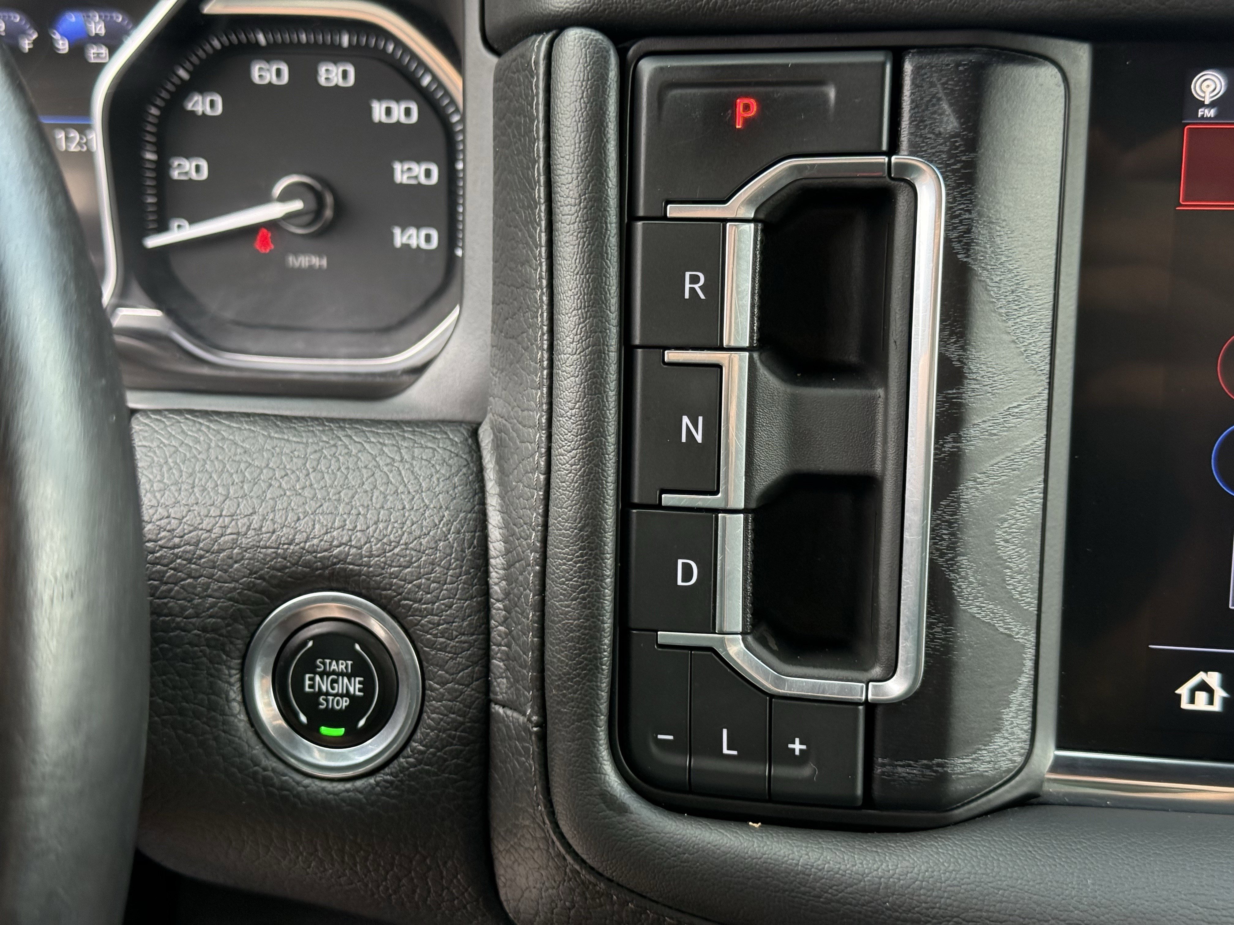Used 2021 White Frost Tricoat GMC  image 21