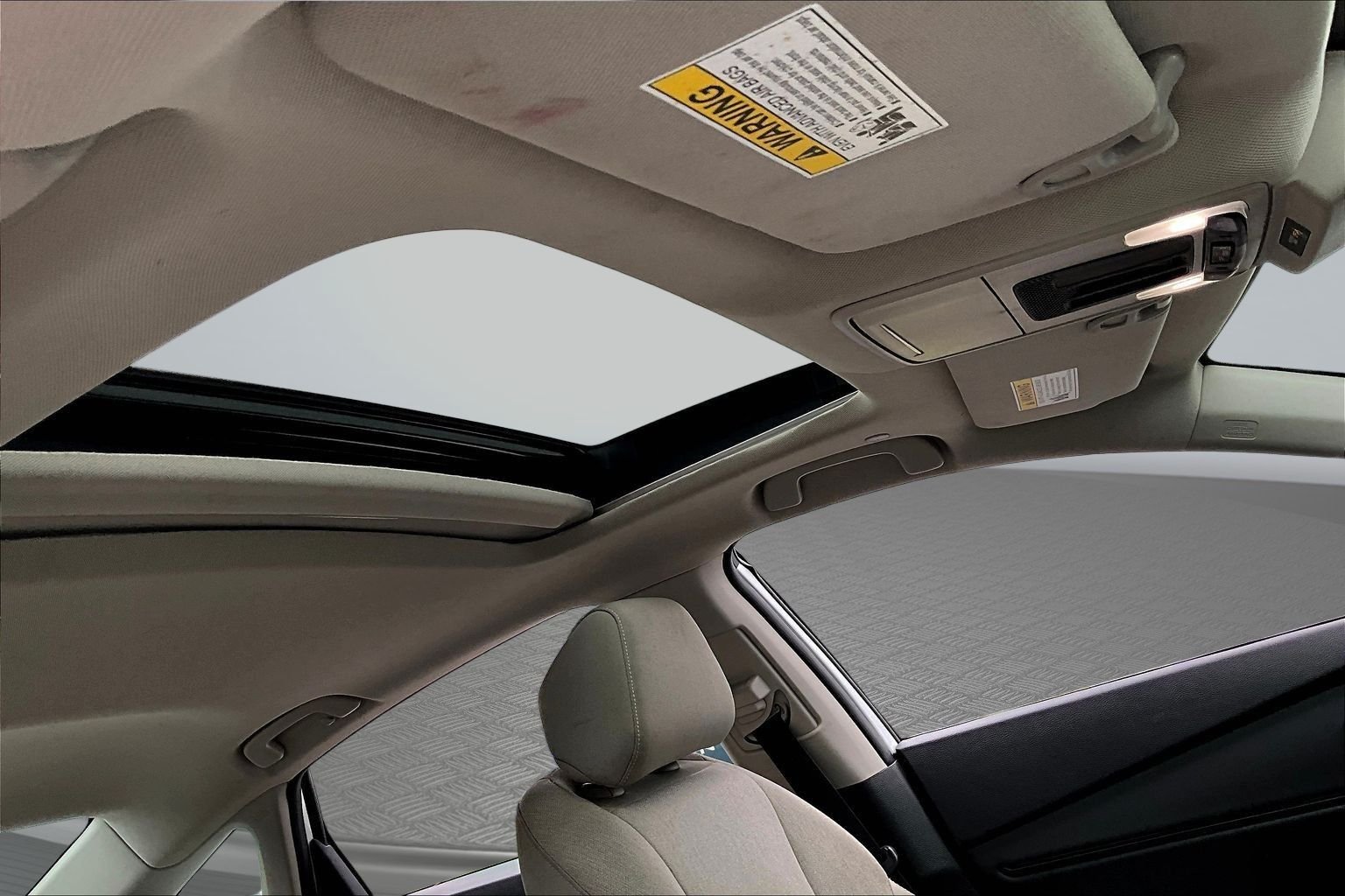 Used 2024 White Honda EX image 27