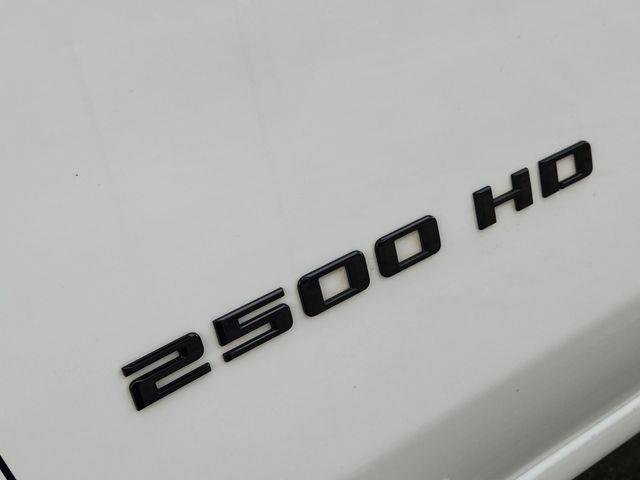 Used 2021 SUMMIT WHITE Chevrolet Custom image 29
