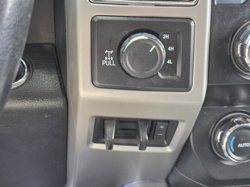 Used 2021 Gray Ford Lariat image 23