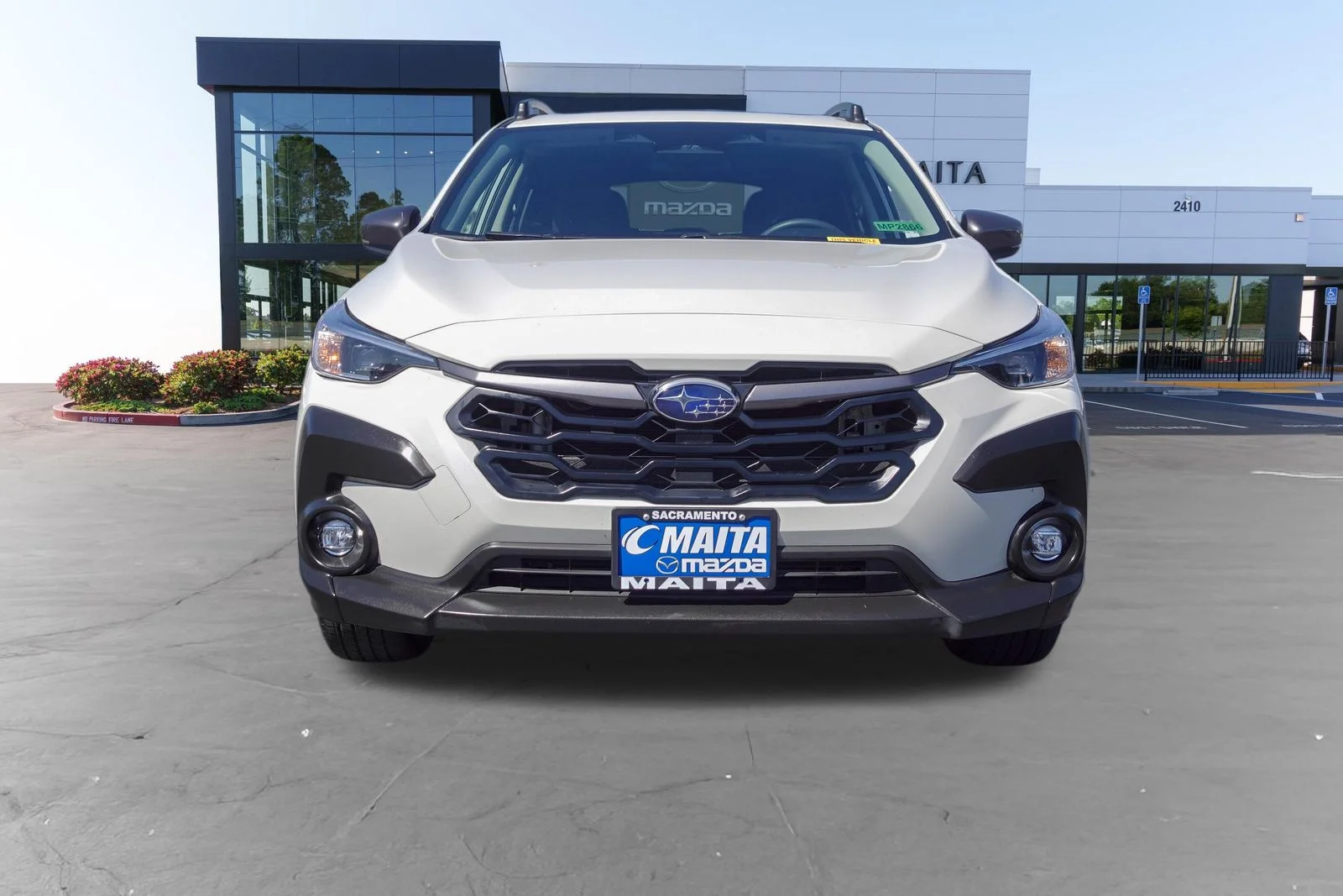 Used 2025 Crystal White Pearl Subaru Premium image 8
