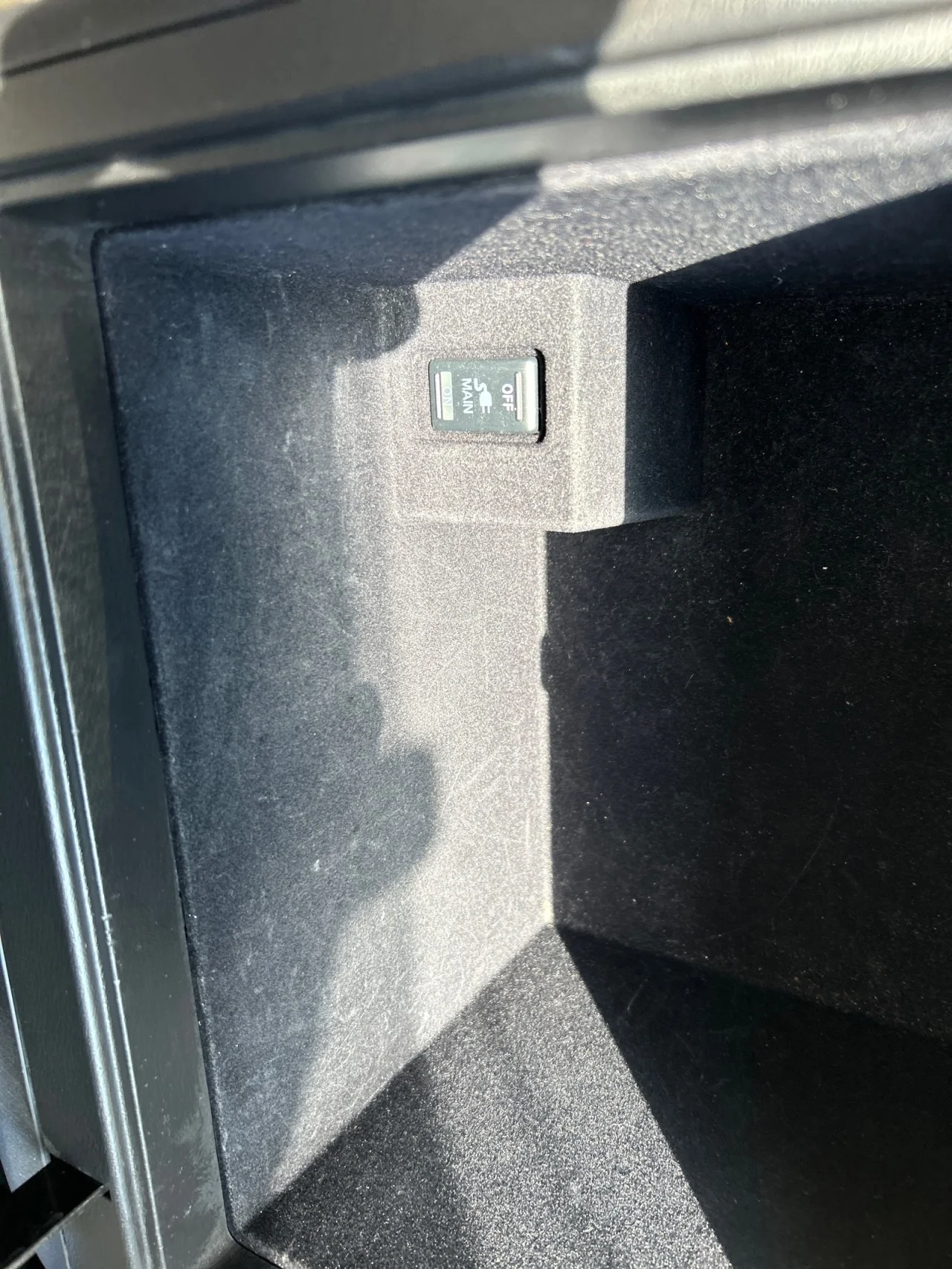 Used 2023 White Nissan Platinum image 18