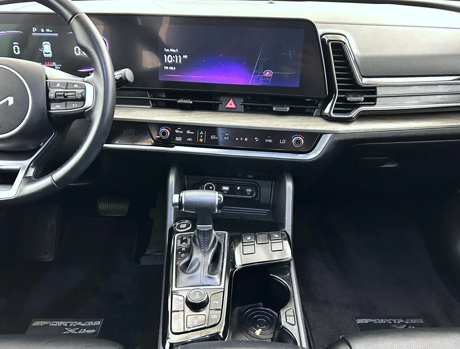 Used 2024 White Kia X-Line image 12