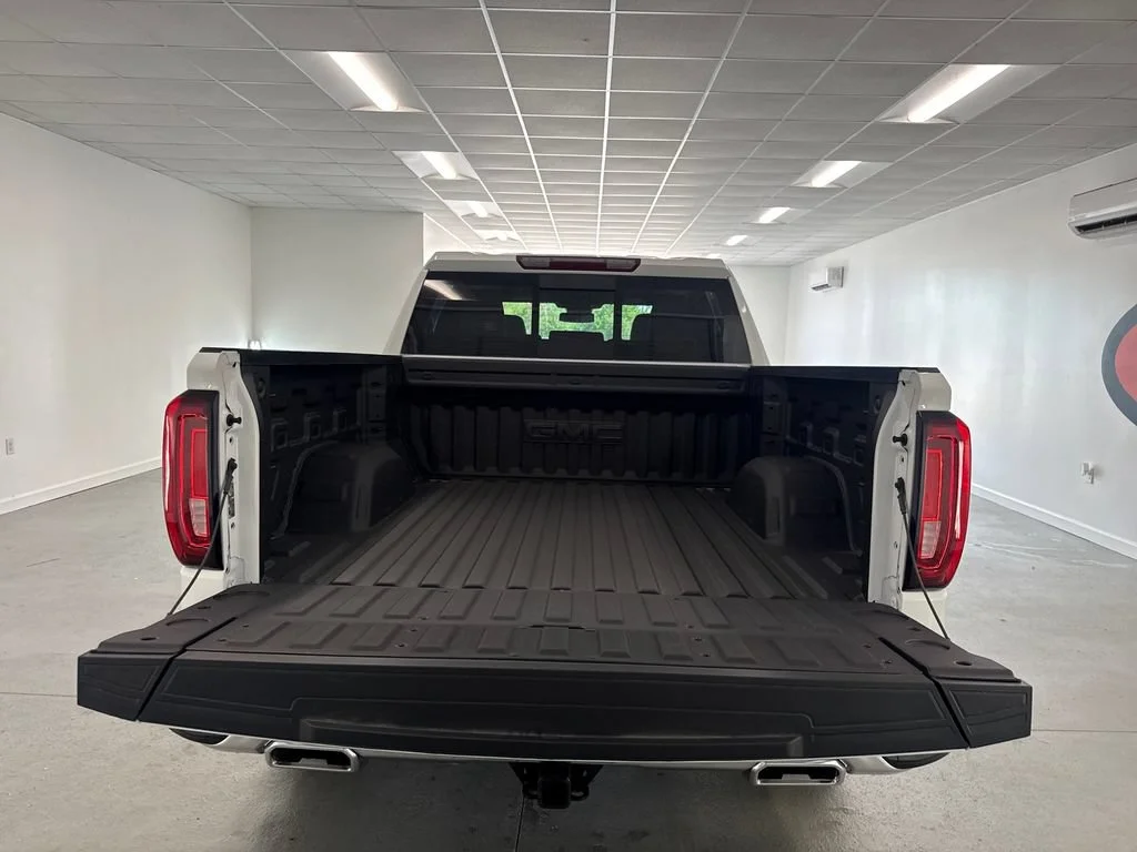 New 2026 Summit White GMC SLT image 9