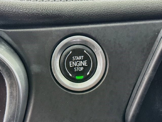 Used 2021 Black Chevrolet LT image 17