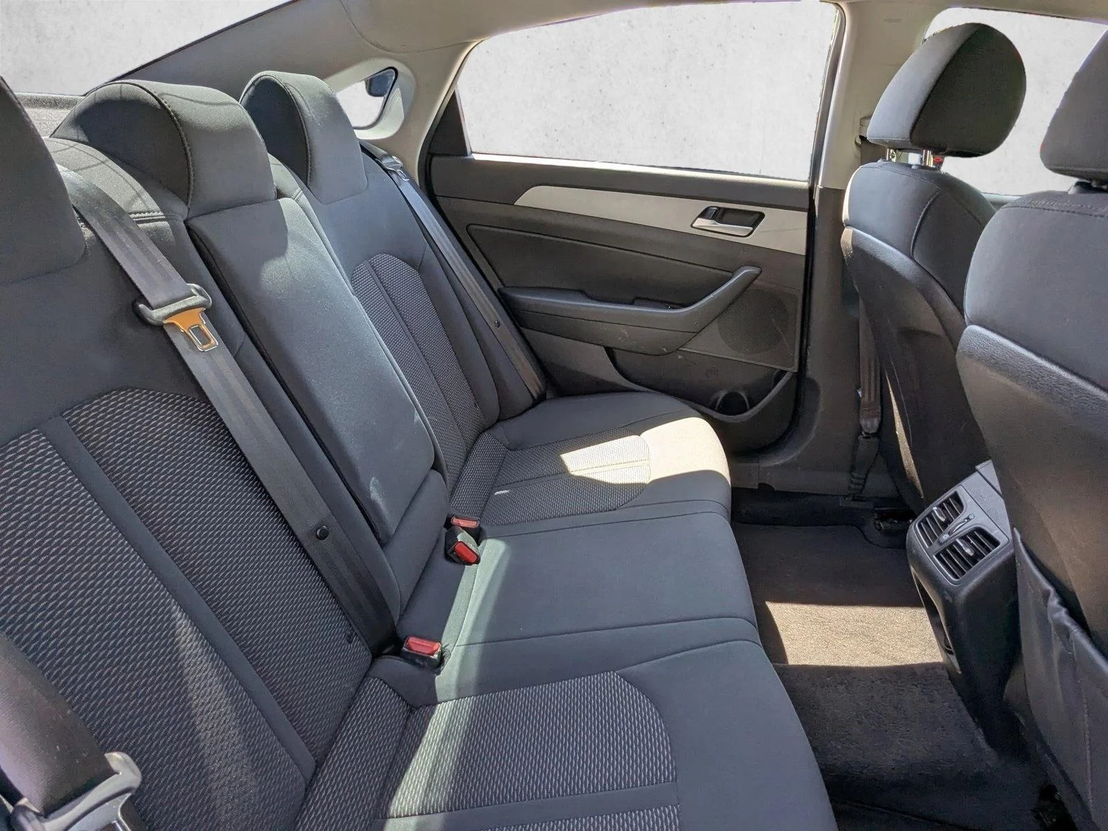 Used 2019 Machine Gray Hyundai SEL image 18