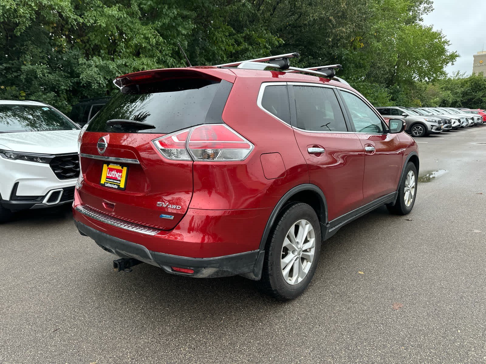Used 2014 Cayenne Red Nissan SV image 2