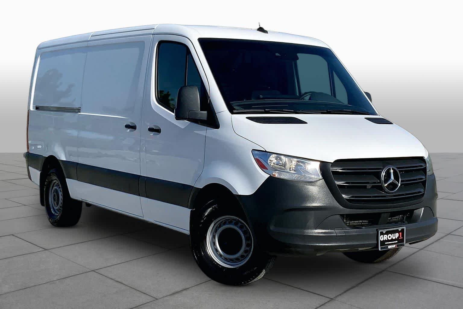 Used 2024 Arctic White Mercedes-Benz  image 3