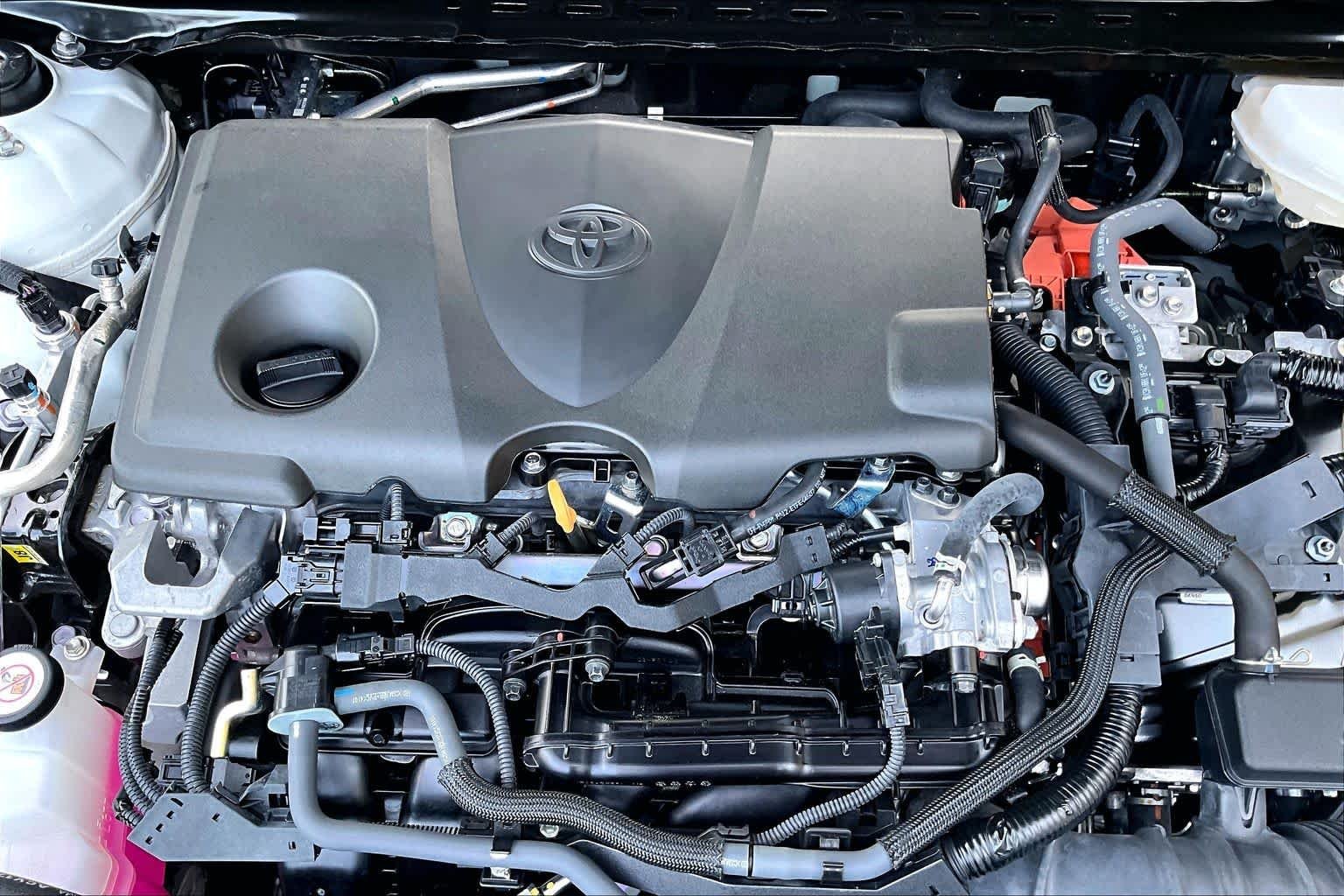 Certified Used 2025 Ice Cap Toyota SE image 33