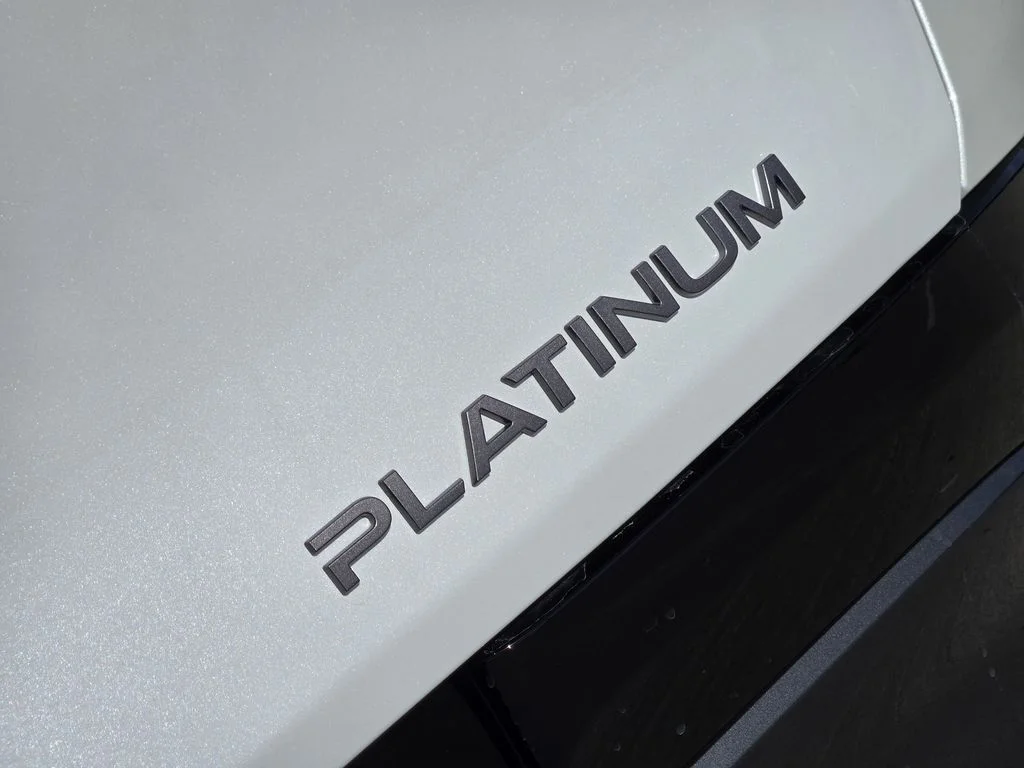 New 2026 Everest White Pearl TriCoat Nissan Platinum image 8