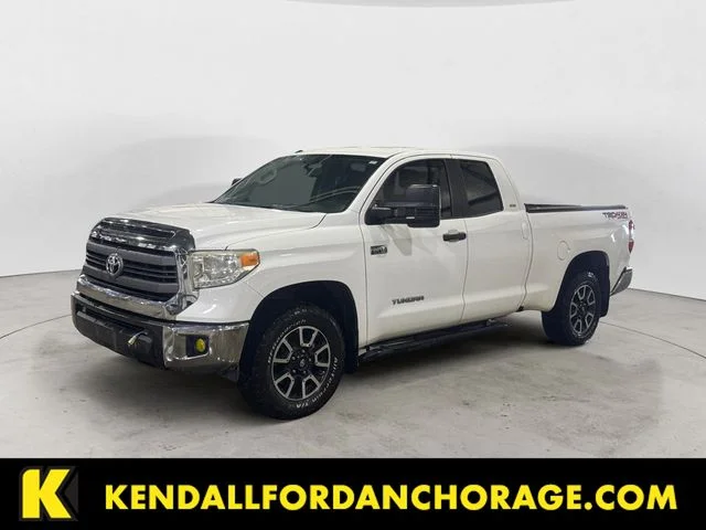 Used 2014 Super White Toyota SR5 image 1