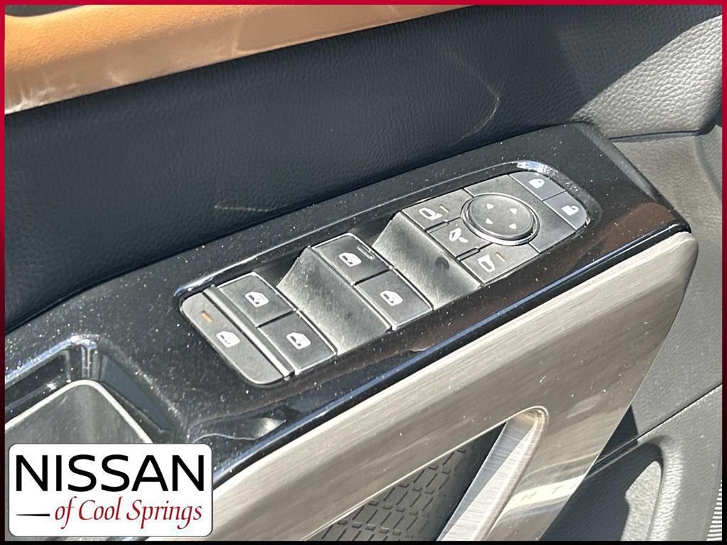 Used 2023 Blue Nissan Platinum image 20