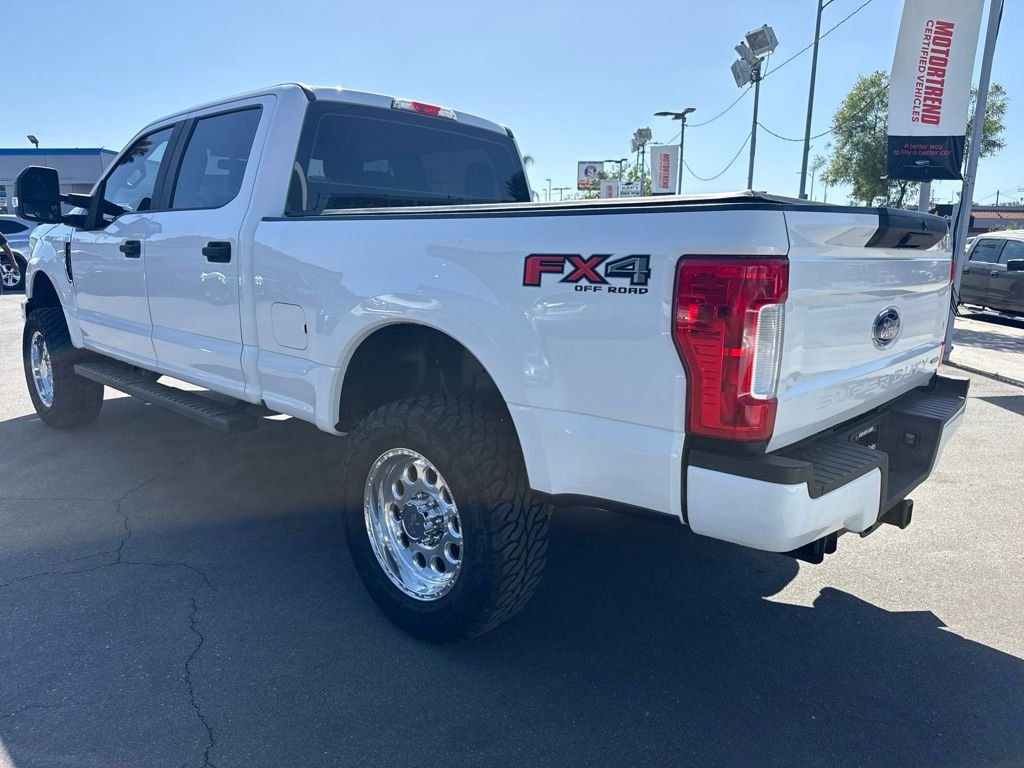 Used 2017 White Ford XL image 4
