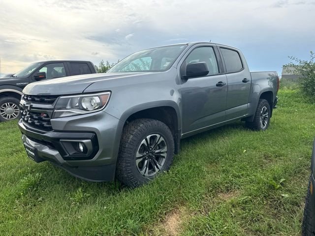 Used 2022 Gray Chevrolet Z71 image 2
