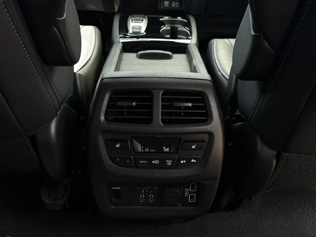 Used 2019 Red Honda Touring image 22