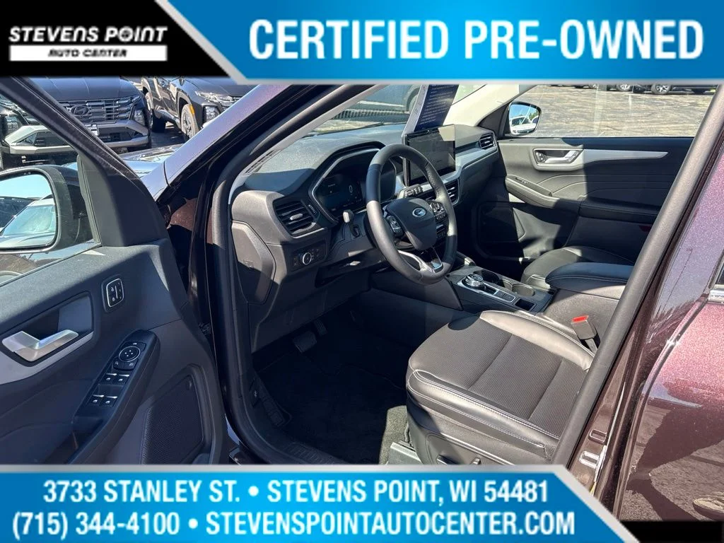 Used 2023 Cinnabar Red Metallic Premium Colorant Ford Platinum image 11