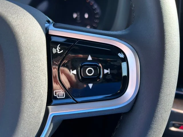 New 2026 Crystal White Volvo Core image 21