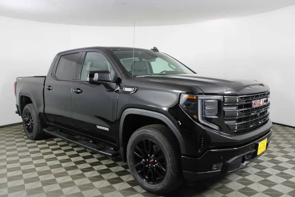 2026 GMC Sierra 4WD Crew Cab Short Box Elevation's photo