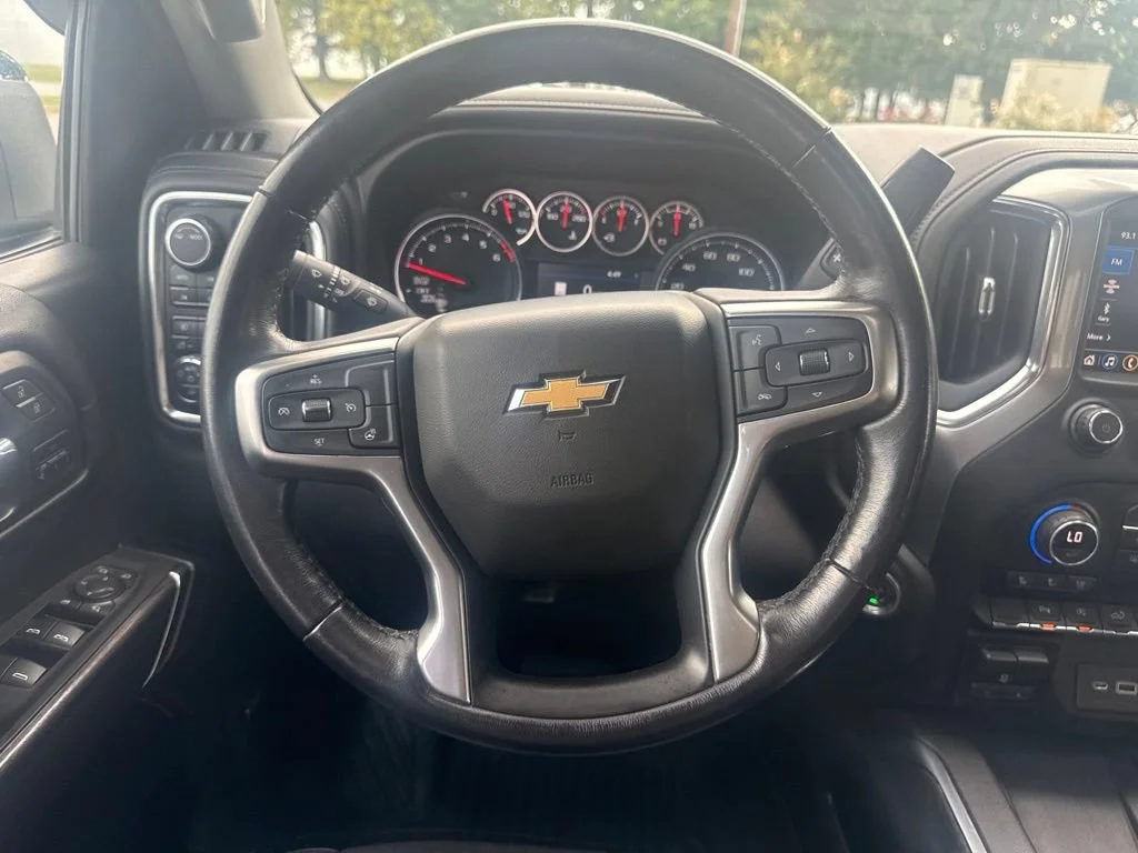 Used 2021 SUMMIT WHITE Chevrolet LTZ image 16