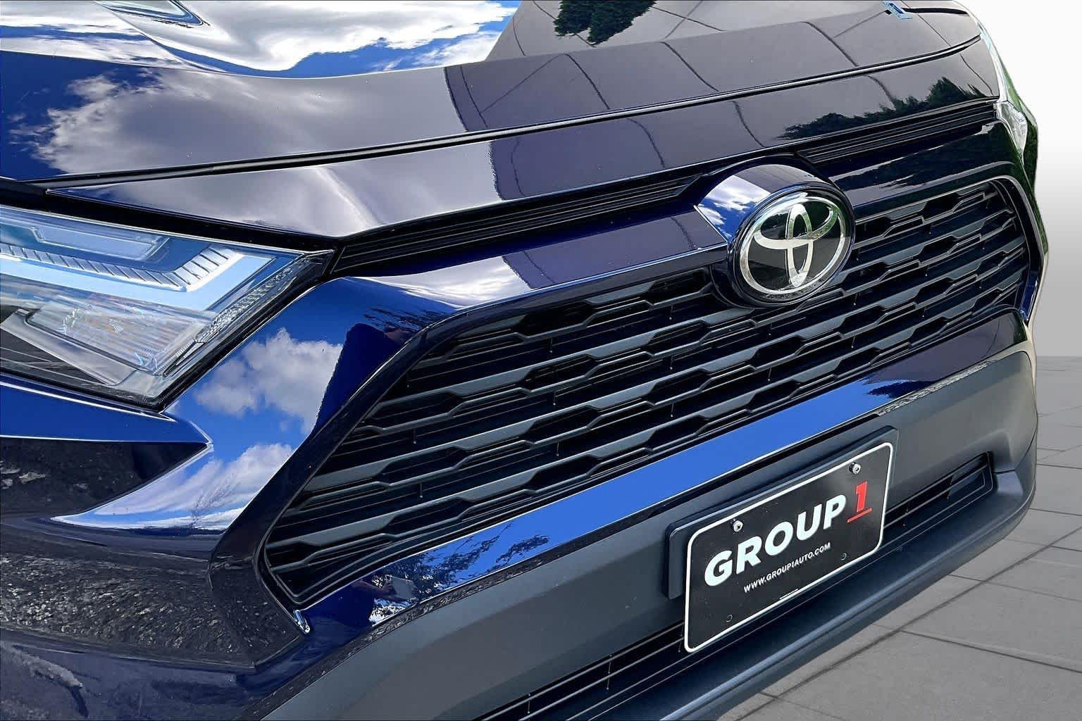 Used 2025 Blueprint Toyota Hybrid XLE image 32