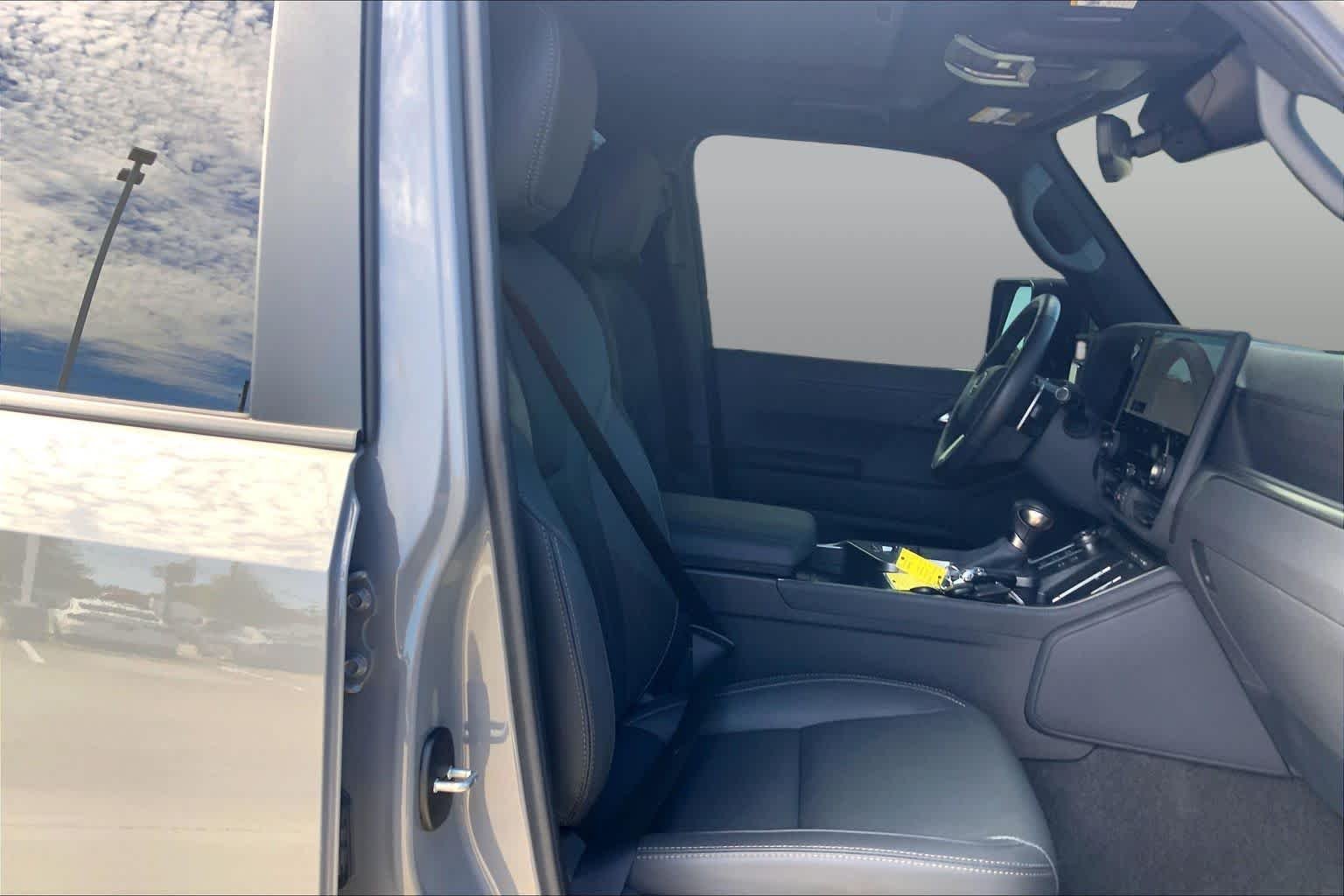 Used 2025 Incognito Lexus Overtrail image 9