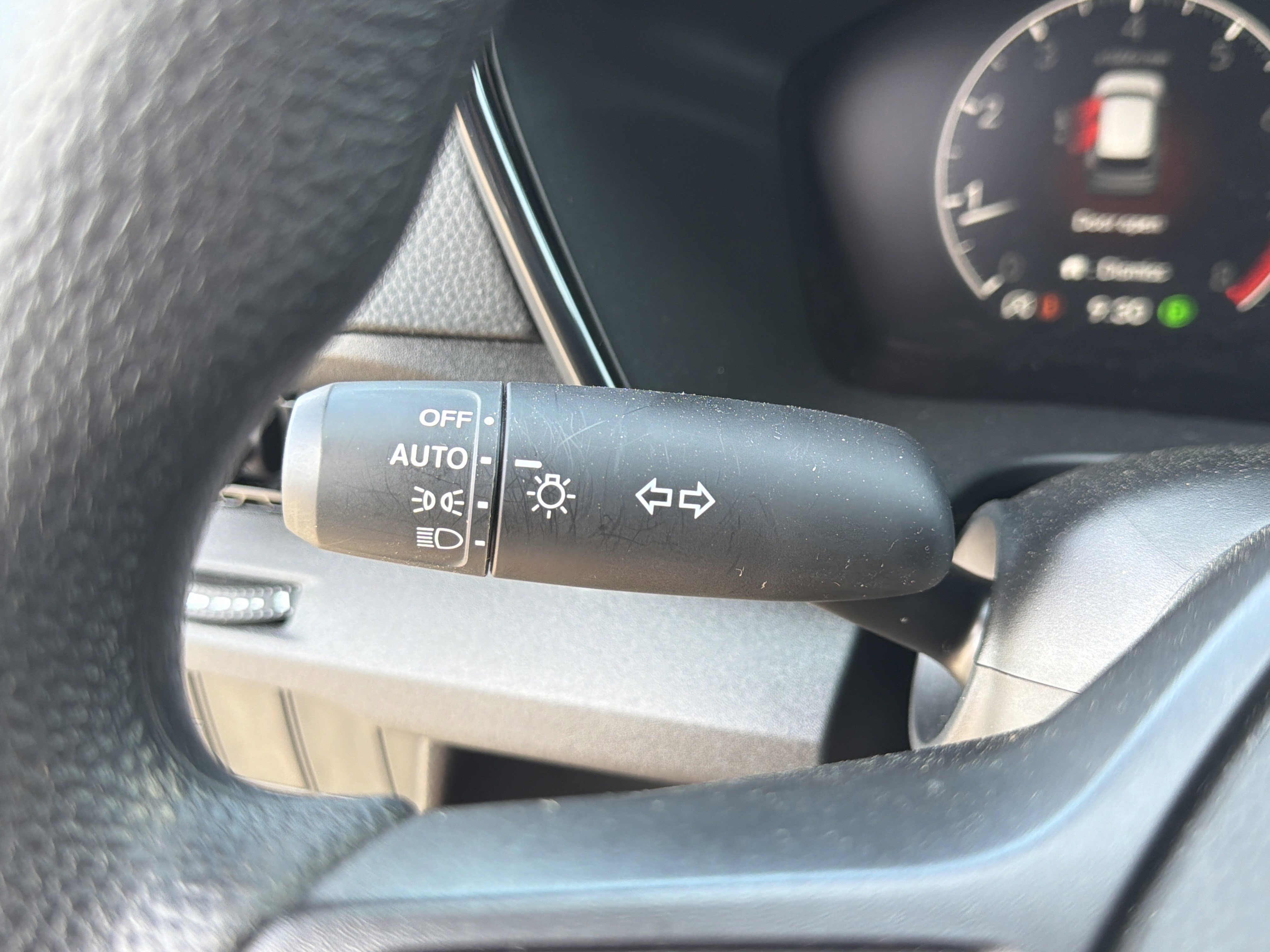 Used 2024  Honda EX image 15