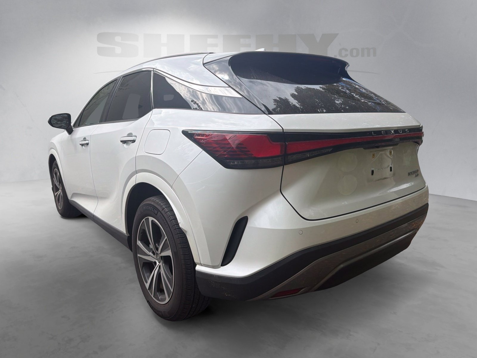 Used 2025 White Lexus 350 Premium image 9