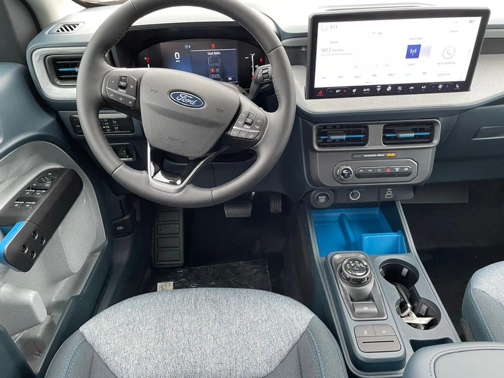 New 2026 OXFORD WHITE Ford XLT image 8