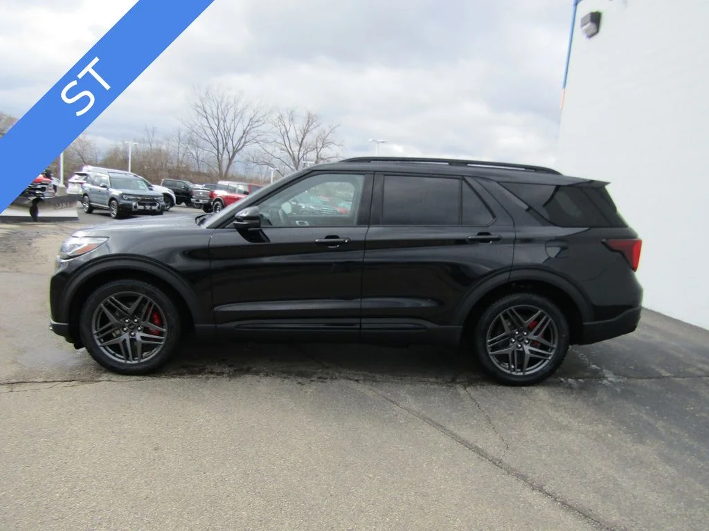 New 2026 Agate Black Metallic Ford ST image 2