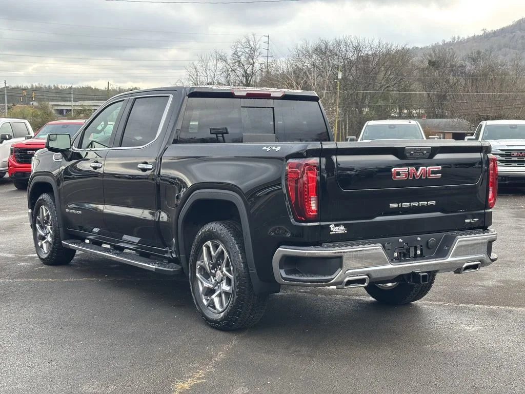 2026 GMC Sierra 1500 SLT - Photo 7