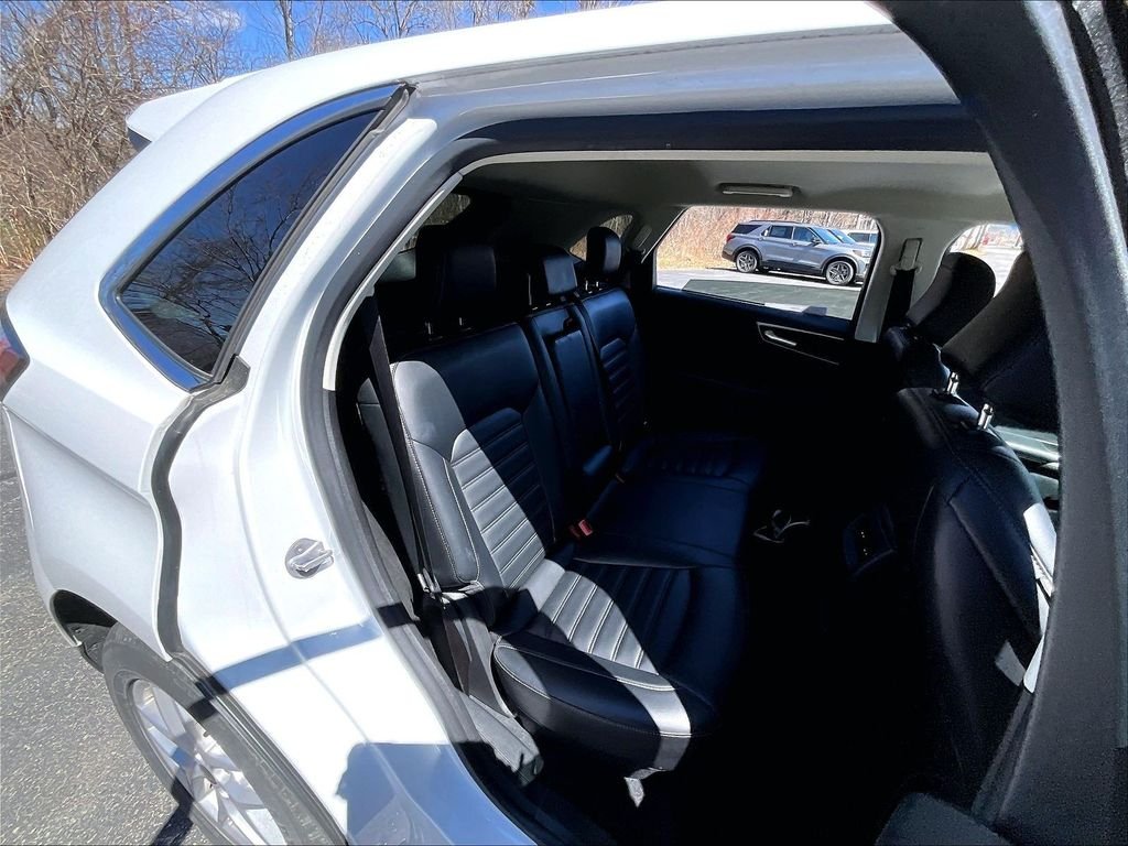 Used 2023 White Ford SEL image 16