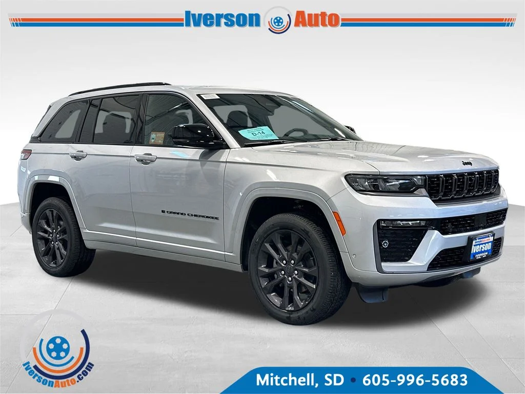 2026 Jeep Grand Cherokee Limited Reserve 4x4's photo