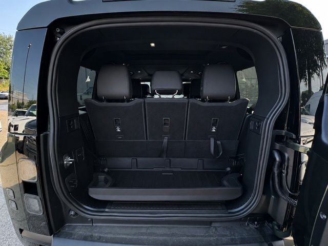 New 2026 Woolstone Green Land Rover X-Dynamic SE image 49