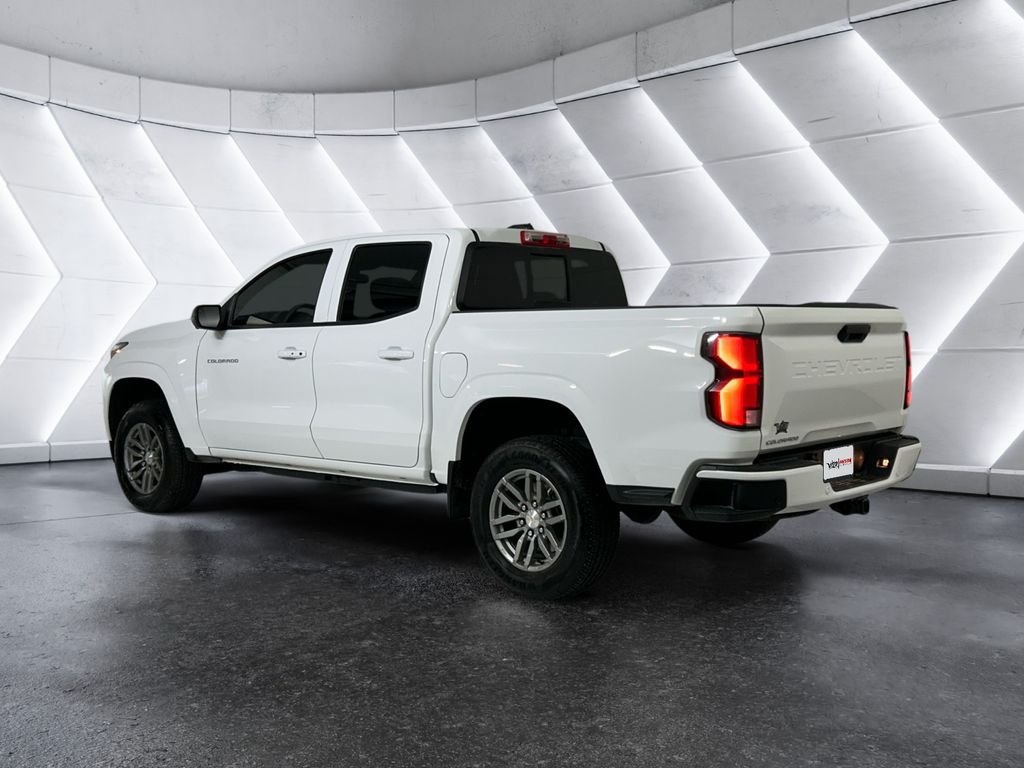 Used 2025 White Chevrolet LT image 6