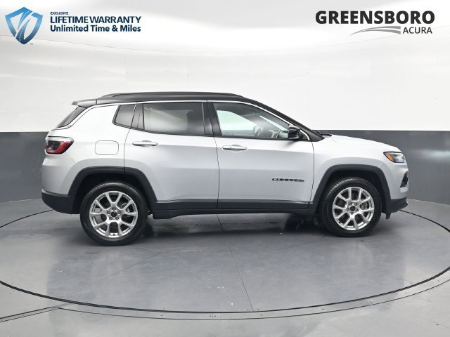 Used 2025 Silver Jeep Limited image 4
