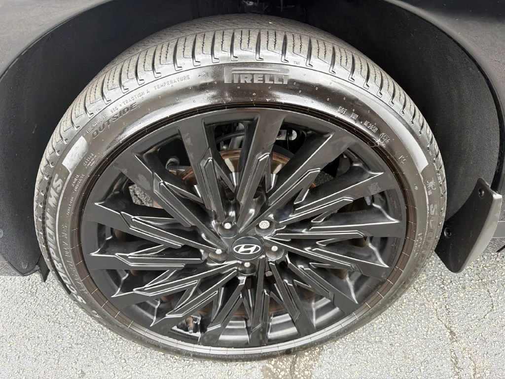 Used 2024 Black Hyundai Calligraphy image 11