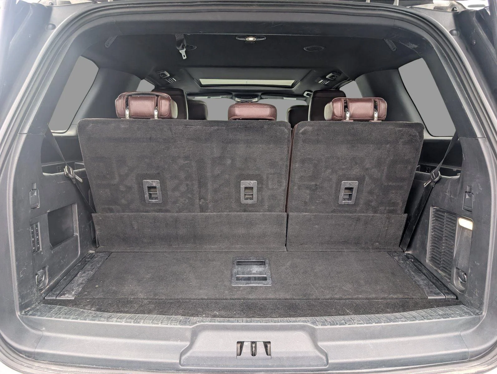 Used 2024 Oxford White Ford Limited image 31