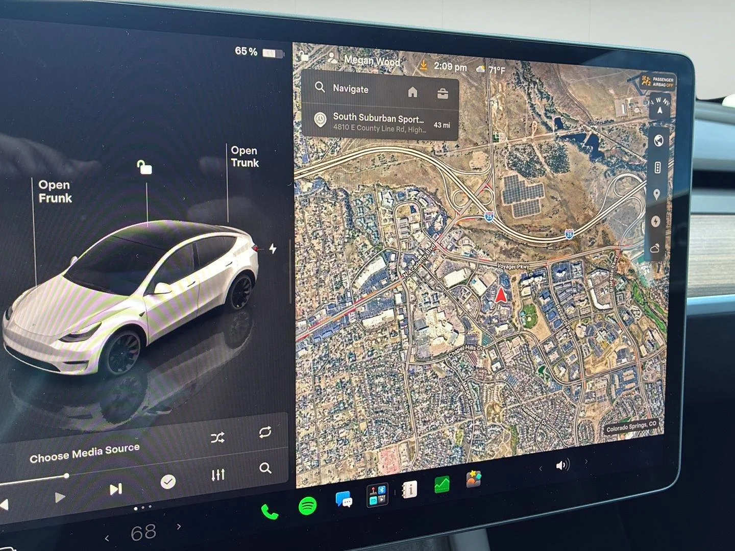 Used 2023  Tesla Long Range image 21