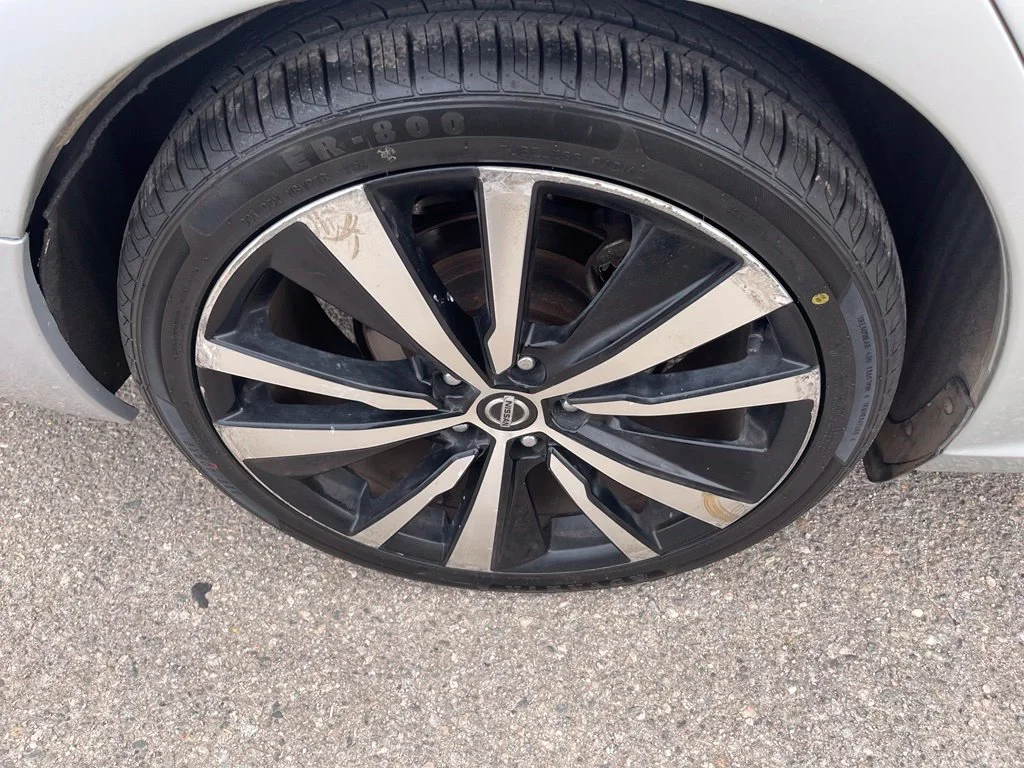Used 2021 Silver Nissan 2.5 SR image 33