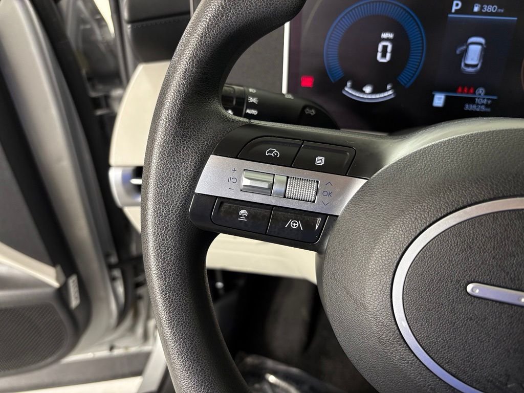 Used 2025 Silver Hyundai SEL image 20