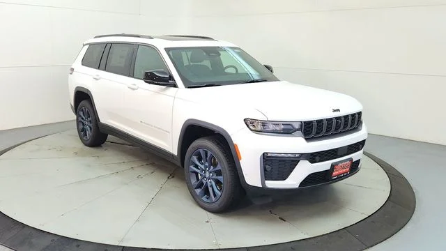 New 2026 Bright White Clear-Coat Exterior Paint Jeep  image 14