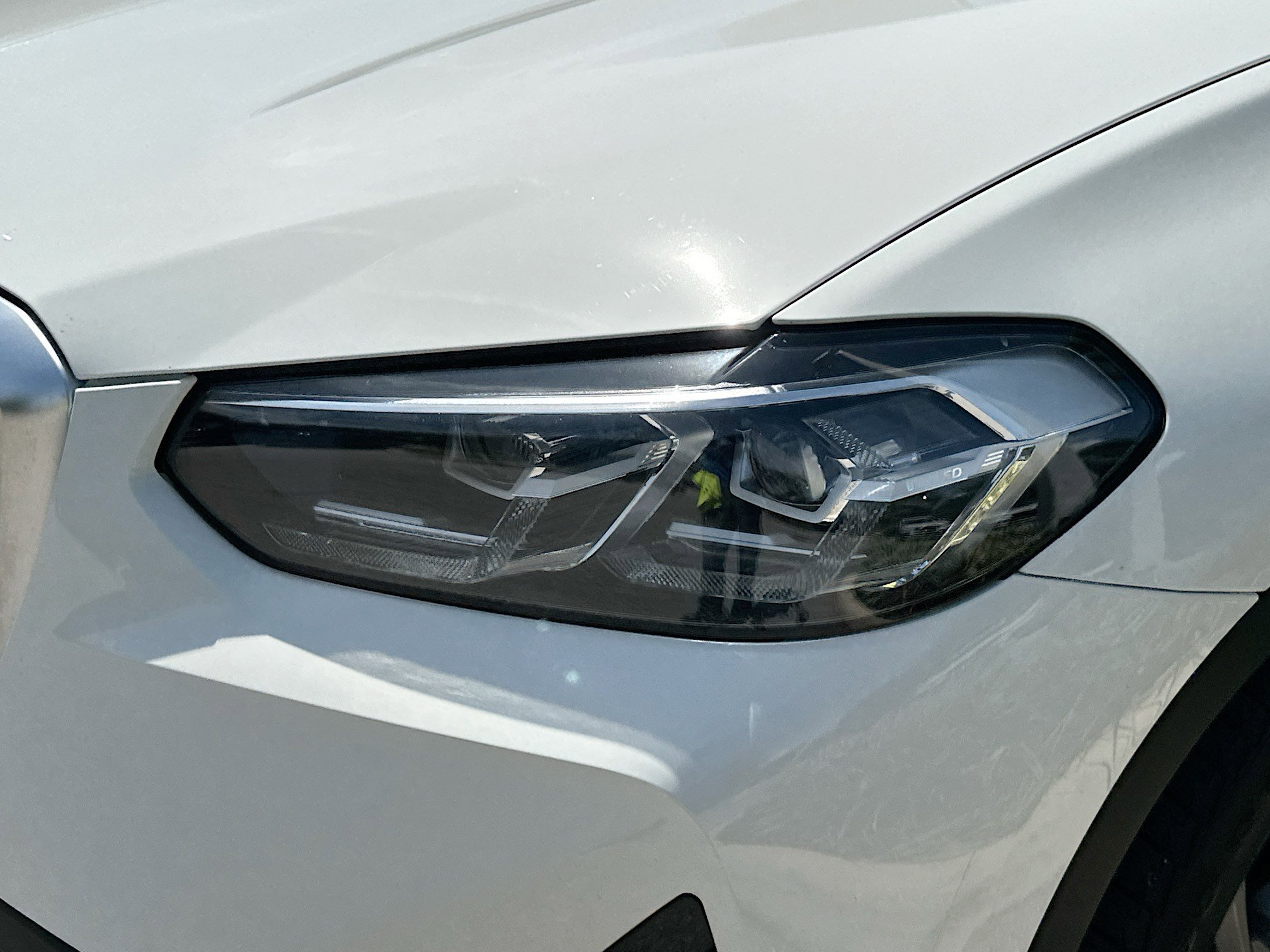 Used 2022 Alpine White BMW sDrive30i image 23