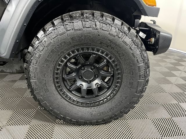 New 2026 Black Clear-Coat Exterior Paint Jeep Sport image 5
