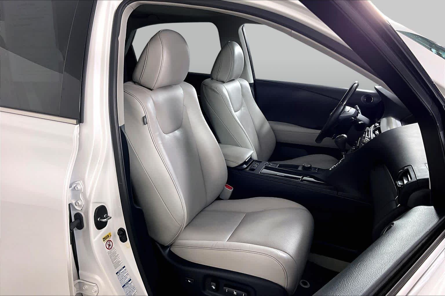 Used 2015 Starfire Pearl Lexus  image 8